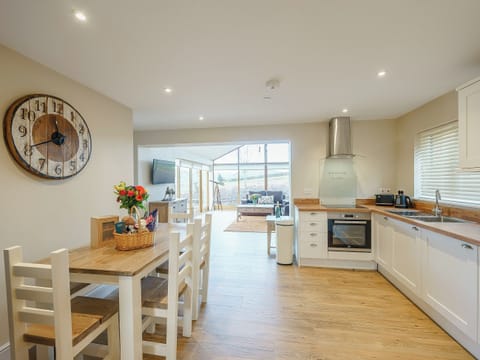 Open plan living space | Tyr Ywen Cottage, Llantilio Pertholey