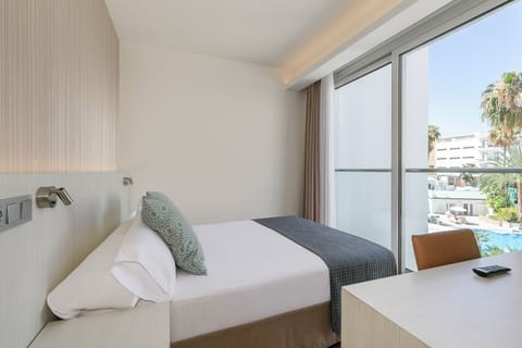 Family Room (3+1) | Minibar, in-room safe, desk, free WiFi