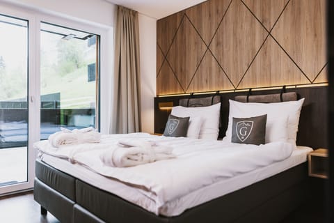 Panorama Suite | 1 bedroom, premium bedding, in-room safe, iron/ironing board