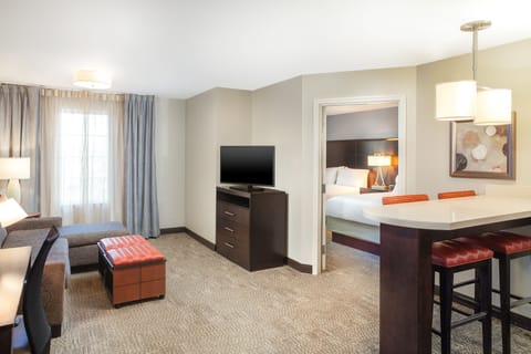 Suite, 1 Bedroom, Accessible, Kitchen | Desk, blackout drapes, iron/ironing board, free cribs/infant beds