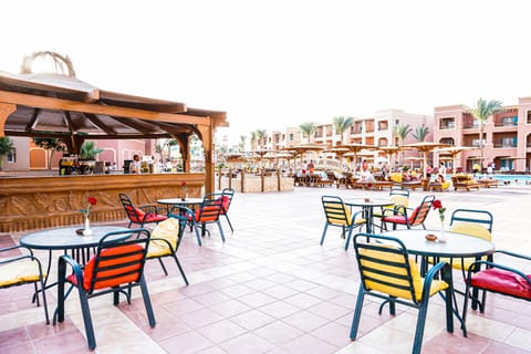 3 bars/lounges, poolside bar, beach bar
