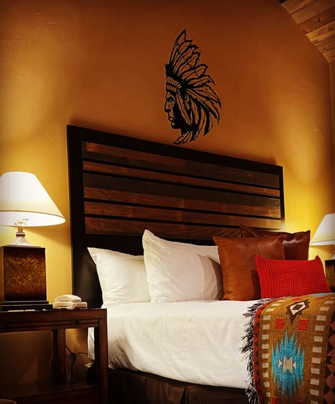 Deluxe Room | Egyptian cotton sheets, premium bedding, pillowtop beds, free WiFi