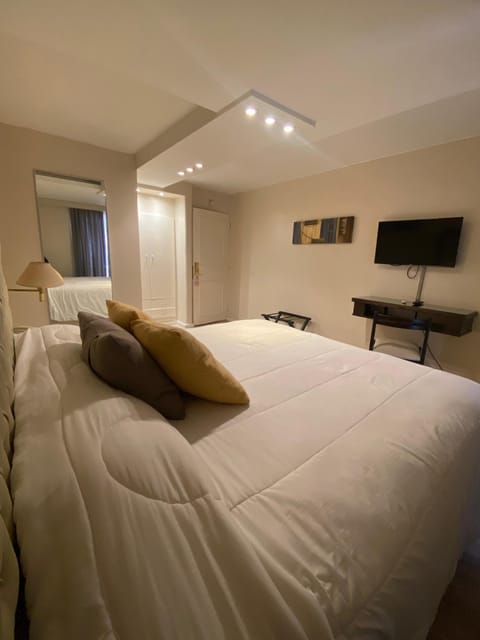 Double Room | Premium bedding, minibar, in-room safe, free cribs/infant beds