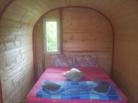 Room, 3 Bedrooms, Smoking, Patio | 3 bedrooms