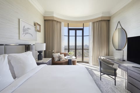 Signature Room, 1 King Bed, Balcony | Premium bedding, down comforters, pillowtop beds, minibar