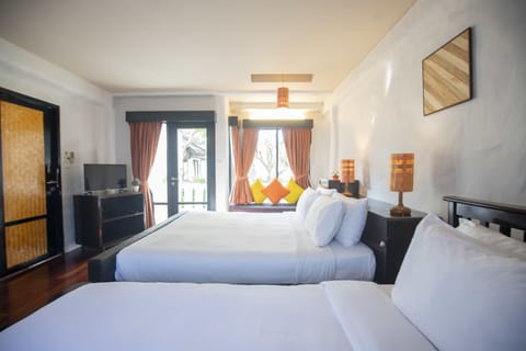 Superior Double Room | In-room safe, blackout drapes, free WiFi