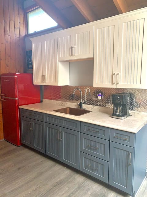 full kitchen