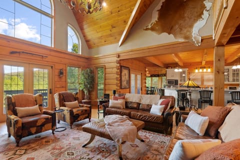 Sweetwater Lodge Living Room 3