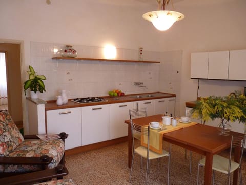 Kitchen area