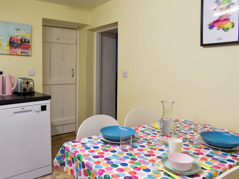 Kitchen/diner | Woodville, Porthmadog