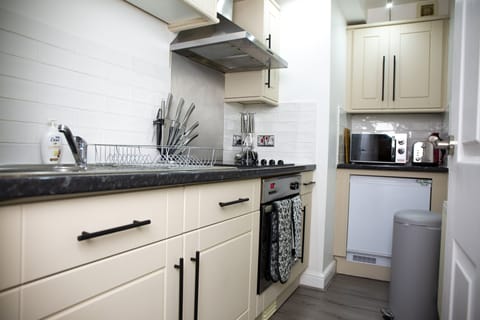 Apartment, Private Bathroom | Shared kitchen