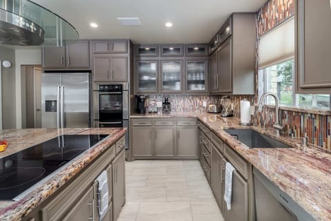 Plenty of room for all cooks.