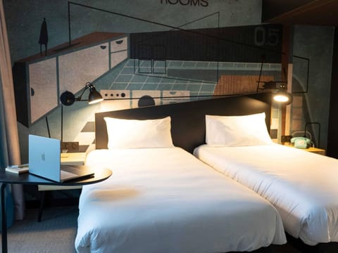 Standard Room, 1 Double Bed | Premium bedding, pillowtop beds, individually decorated