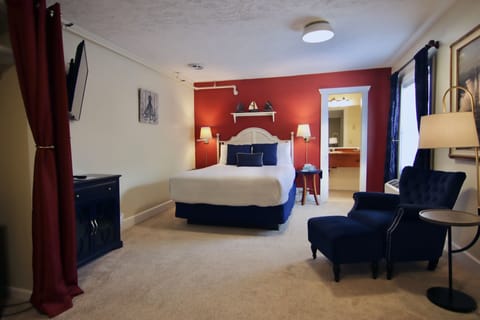 Captain's Quarters (2nd Floor) | Egyptian cotton sheets, premium bedding, individually decorated