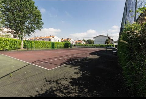 Villa, 2 Bedrooms, Terrace, Garden View | Tennis court