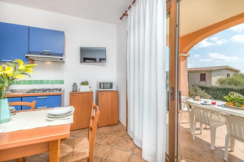 Family Apartment, 2 Bedrooms, 2 Bathrooms (Le Dimore di Nettuno 3 With Pool) | Dining