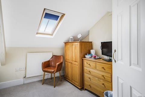 Double Room, Ensuite (Attic - Room 12)