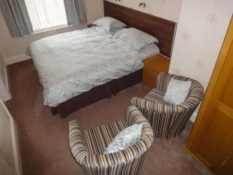 Superior Double Room, Ensuite (NEW) | Individually decorated, free WiFi