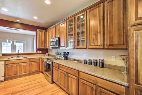 Spacious Kitchen
10178 Uravan St, 80022 VRBO