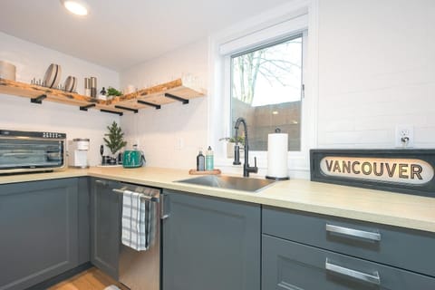 Bright and Welcoming Kitchen Space