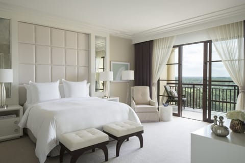 Grand Suite, 1 King Bed | Premium bedding, down comforters, pillowtop beds, in-room safe