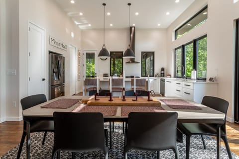 Dining Table seats 6