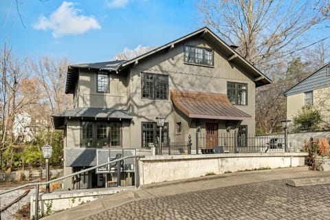 Welcome to Dickson Chateau - our gorgeous historic home in Downtown Fayetteville!