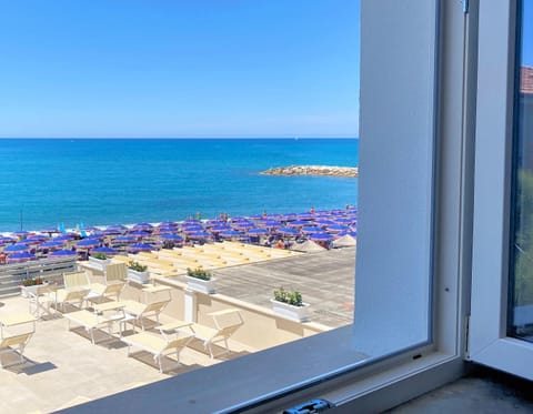 Panoramic Double Room, Non Smoking, Sea View | Beach/ocean view