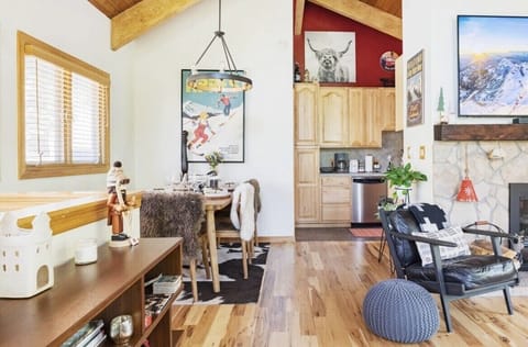 The dining table can comfortably accommodate 6 guests.