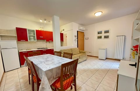 Apartment, 2 Bedrooms, Balcony | Dining room