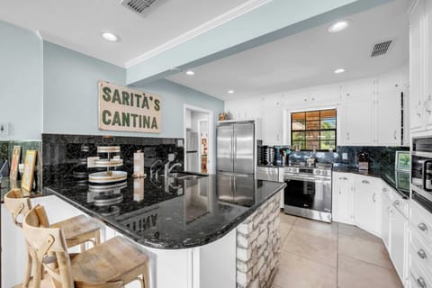 Kitchen includes your essentials + ice maker + drip and keurig coffee machines