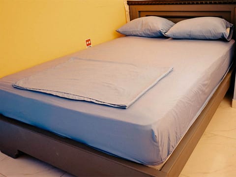 Triple Room | Free WiFi, bed sheets