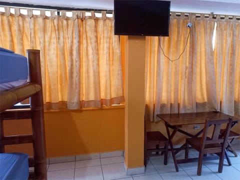 Family Room | Free WiFi, bed sheets