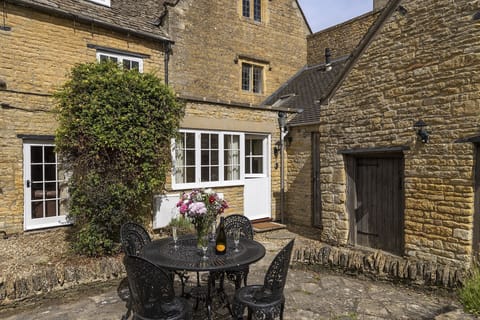 Lavender Cottage - StayCotswold