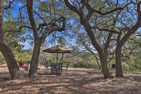 Enjoy dinner with a view under the oaks