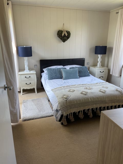Double bedroom with en suite
