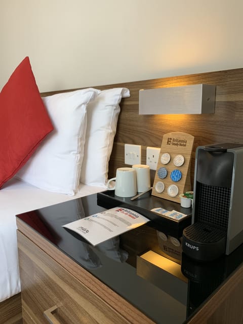 Standard Double Room | Coffee and/or coffee maker