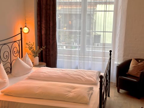 Classic Double Room | In-room safe, blackout drapes, soundproofing, free WiFi