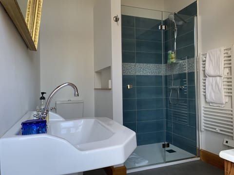 Family Suite, Ensuite, Park View (Jean Baptiste Vuillaume) | Bathroom