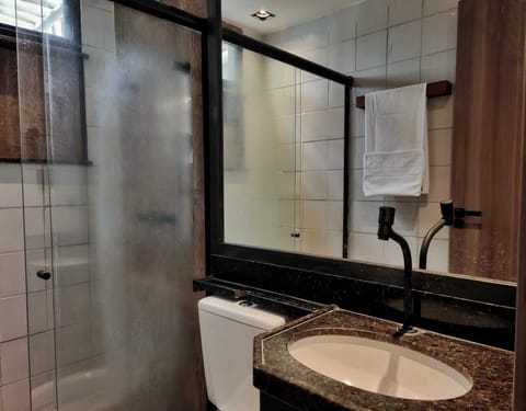 Deluxe Double Room | Bathroom