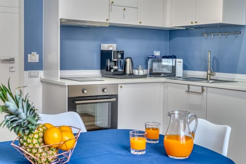 Superior Apartment | Private kitchen | Espresso maker, coffee/tea maker, electric kettle