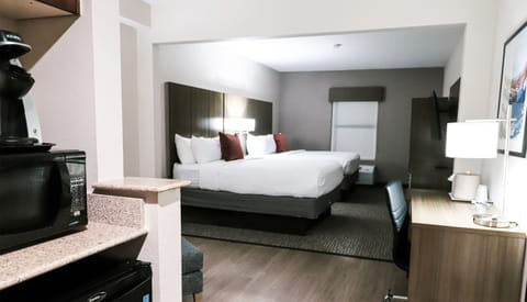 Room, 2 Queen Beds, Non Smoking | Premium bedding, in-room safe, desk, laptop workspace