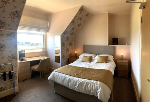 Classic Double Room, Ensuite, Sea View (Room 9-Second Floor)