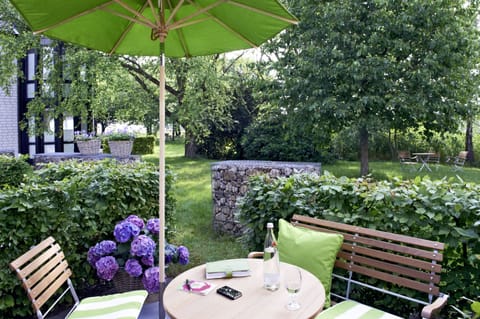 Junior Suite, Garden View (Landhaus) | Garden