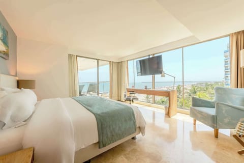 Suite, 2 Bedrooms, Non Smoking, Ocean View (1 Queenbed) | Premium bedding, down comforters, minibar, in-room safe