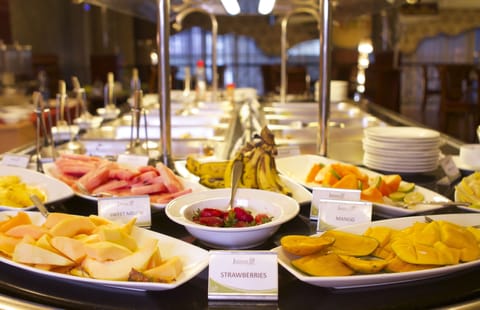 Free daily buffet breakfast