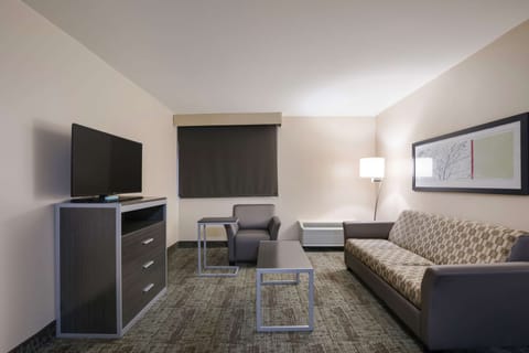 Suite, 1 King Bed, Non Smoking, Kitchenette (with Sofabed) | In-room safe, desk, laptop workspace, iron/ironing board