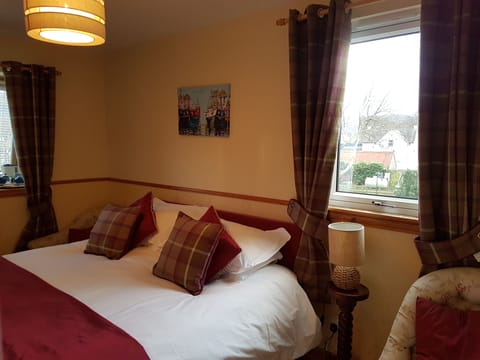 Double Room, Ensuite (Breakfast Included)