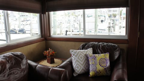 (Butterfly Goddess) Docked Houseboat  | Living room