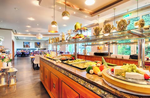 Daily buffet breakfast (EUR 17 per person)